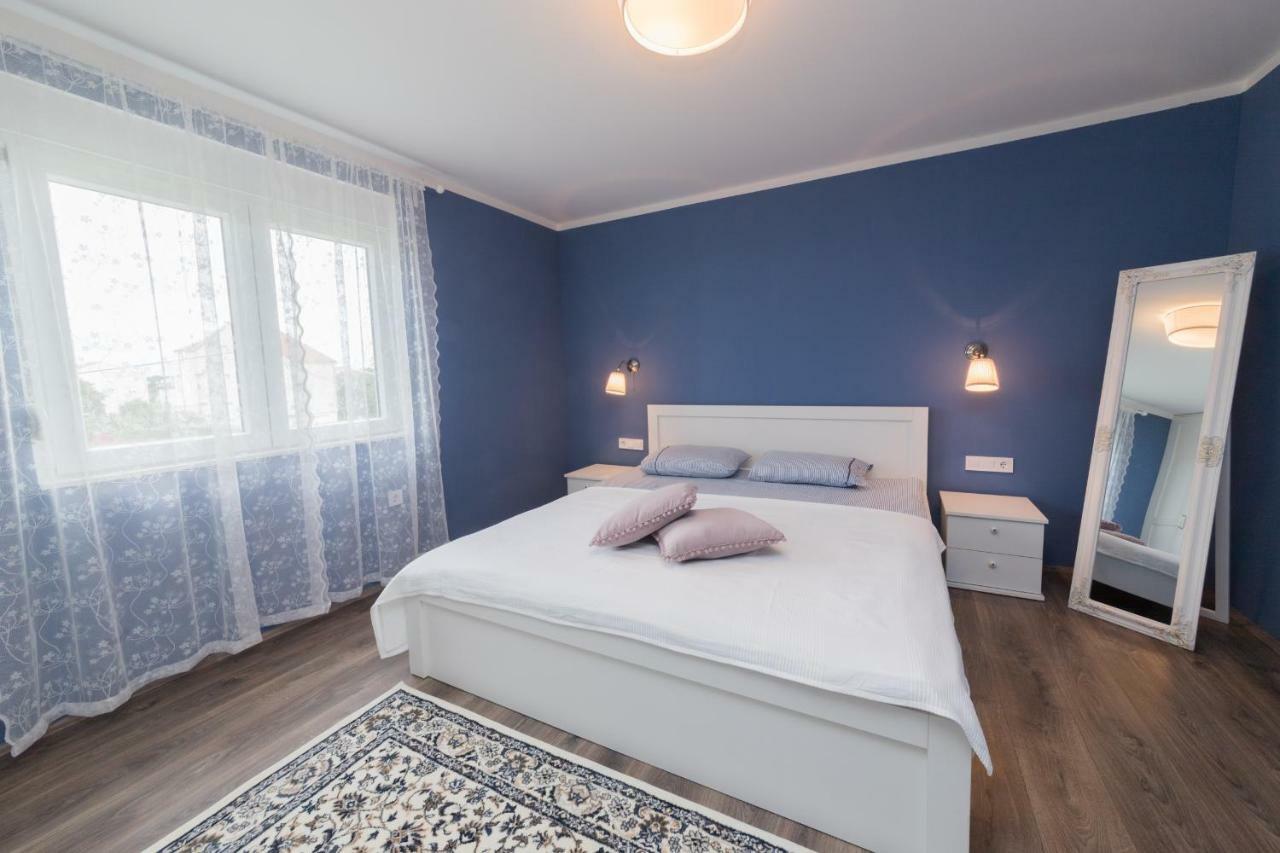Apartmani Zara Затон Экстерьер фото