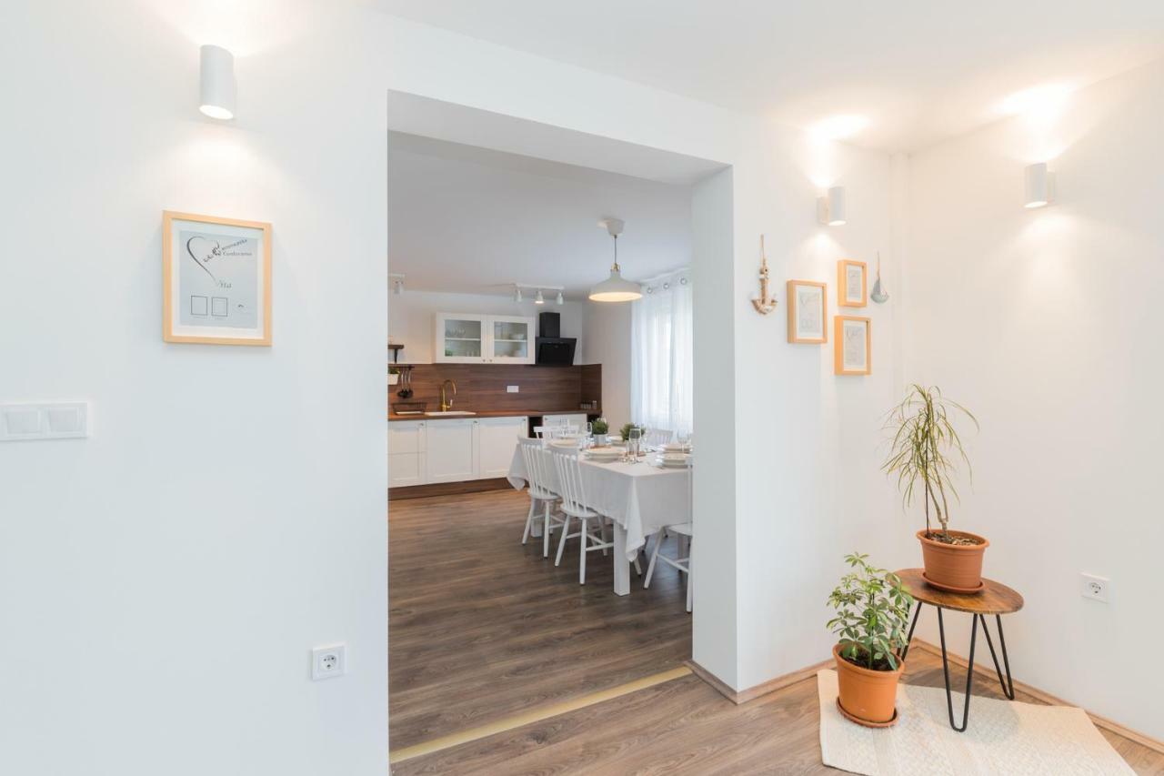 Apartmani Zara Затон Экстерьер фото