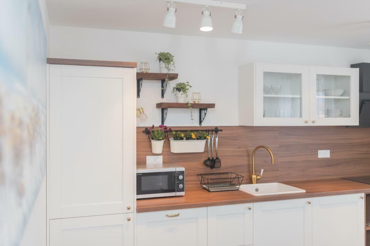 Apartmani Zara Затон Экстерьер фото