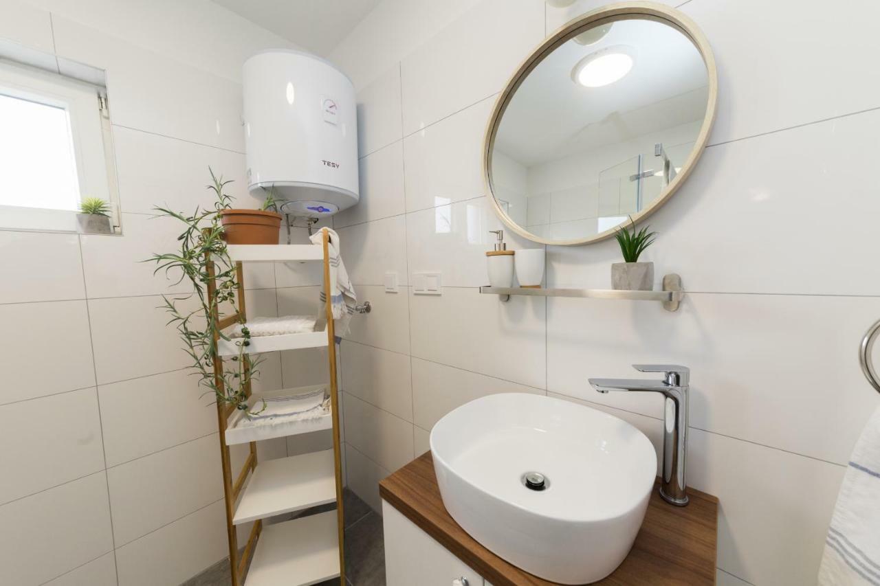 Apartmani Zara Затон Экстерьер фото